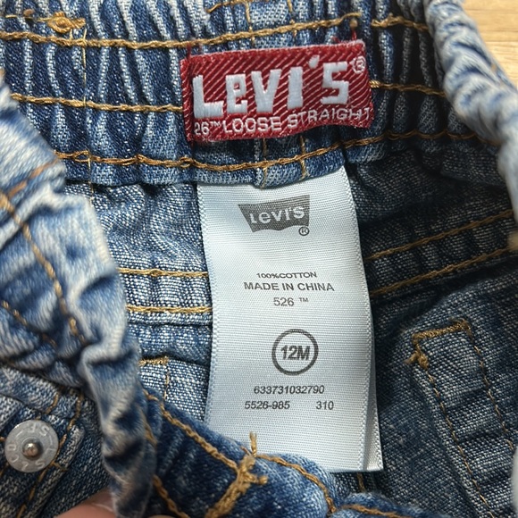 Levi shorts - Picture 3 of 3